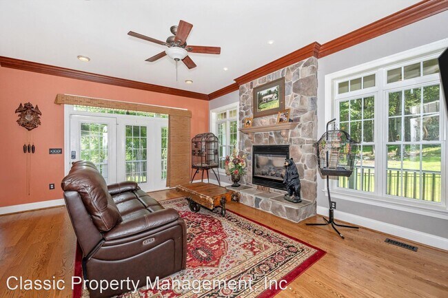 Building Photo - 6 br, 5 bath House - 10634 Gambrill Park Road