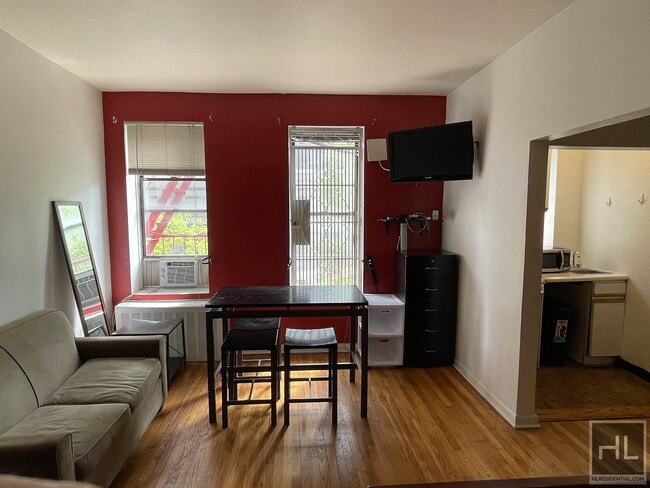 Foto del edificio - Spacious Studio | East 89th Street
