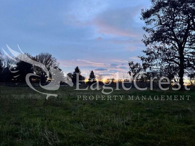 Building Photo - Large Farmhouse with 8 Acres of Land