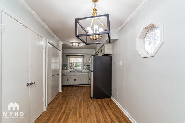 Building Photo - 2824 Sourwood St