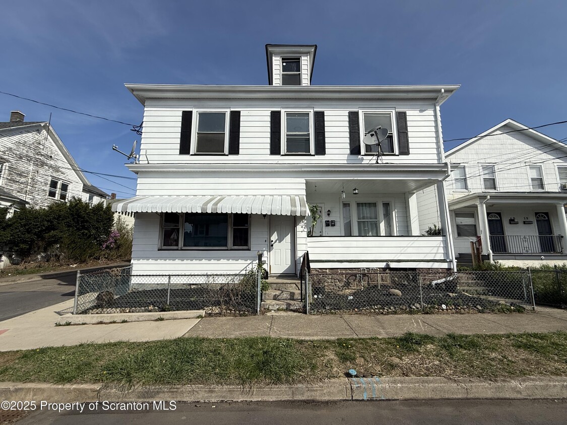 Primary Photo - 62-64 E Union St