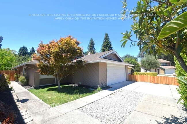 Building Photo - 724 Sandy Brook Ct