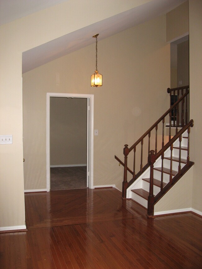 Foto del edificio - 8626 Ambrose Ct
