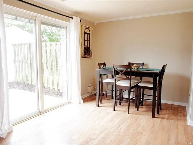 Foto del edificio - 4912 Finnegan Ct