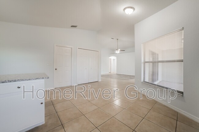 544 Flamingo Dr Apollo Beach - 544 Flamingo Dr Apollo Beach Fl Building Photo 