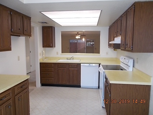 Building Photo - 2525 E Prince Rd