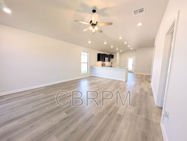 Foto del edificio - 3220 Cottonwood Ave