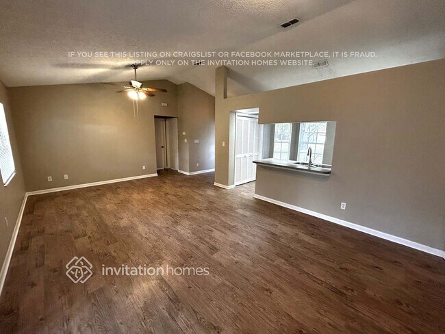 Building Photo - 2914 Jennifer Dr