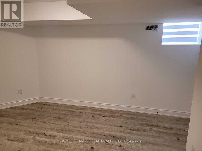 Building Photo - 19 Freshspring Dr
