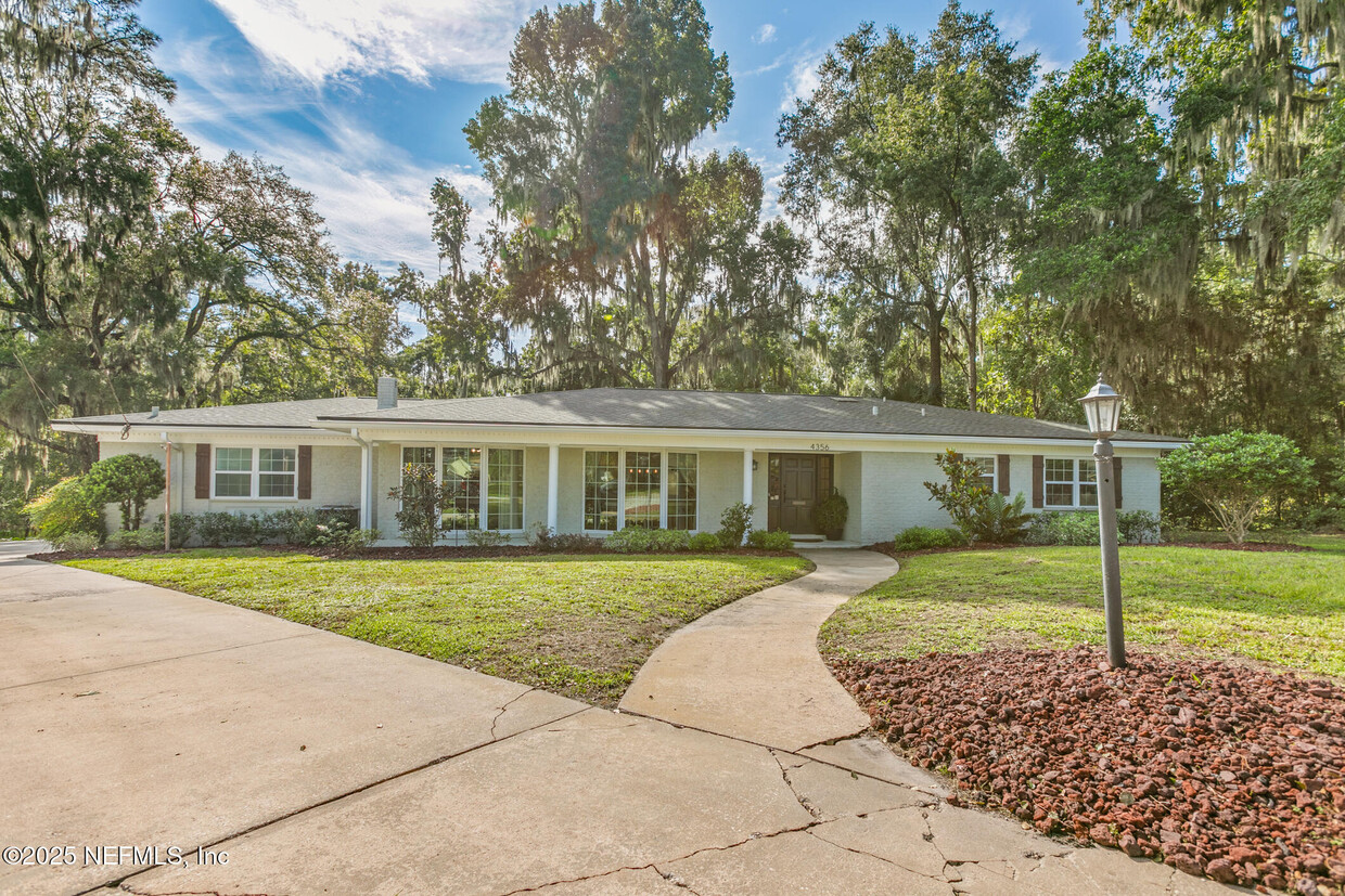 Foto principal - 4356 Olde Pine Ln