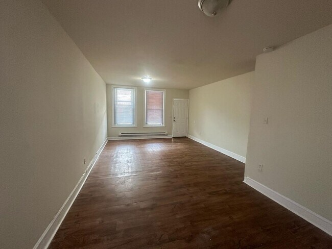 Foto del edificio - 3 BED 1.5 BATH HOME FOR RENT.