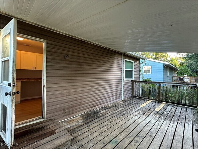 Foto del edificio - 4717 Douglas Ln