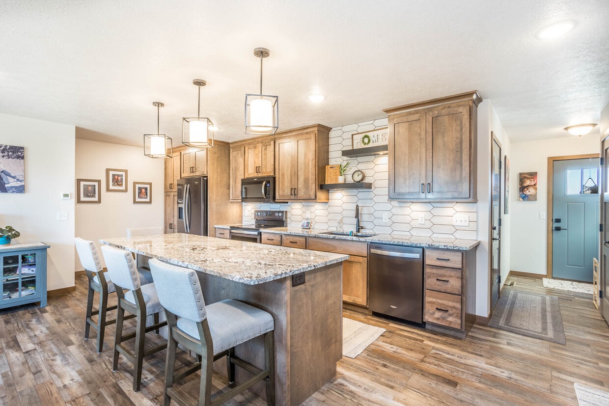 Primary Photo - 4221 N Knob Hill Ct