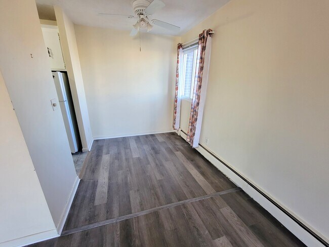 Building Photo - 104 Waite St