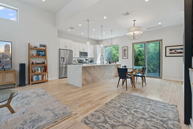 Foto del edificio - 2711 Willow St