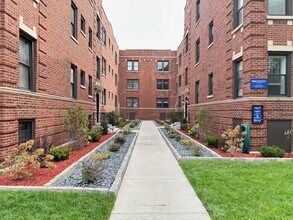 Building Photo - 1144 Oak Ave