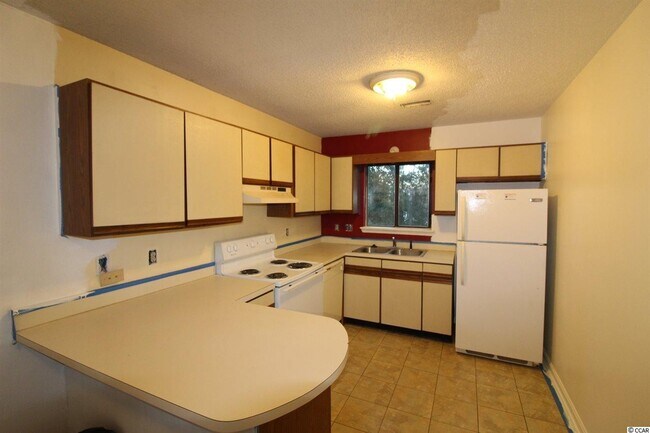 Building Photo - 6510 Somerset Dr