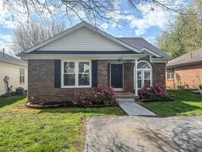 Building Photo - 1635 Pleasant Way
