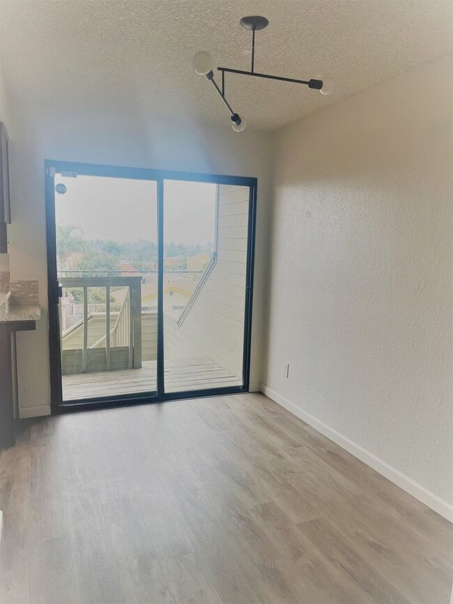 Foto del edificio - MOVE IN SPECIAL- 2 Bed 1.5 Bath Townhome Available Now!