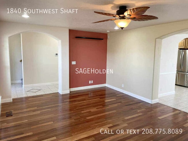 Building Photo - 1840 Southwest Shaft-