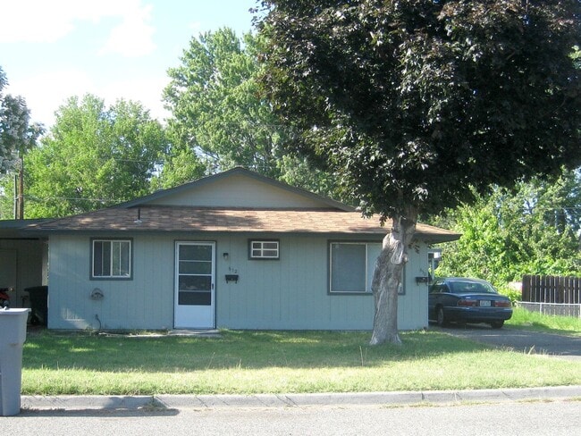 Building Photo - 610be