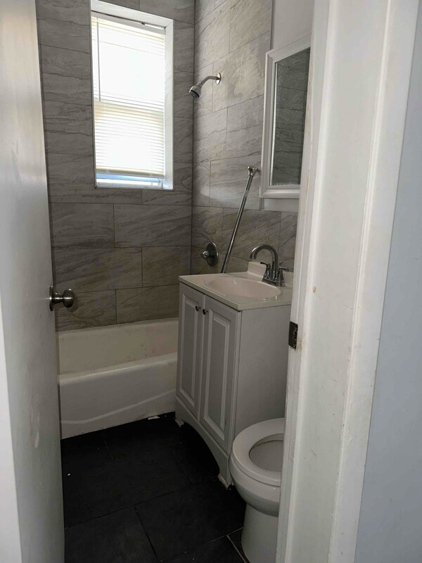 Building Photo - 111 Belgrove Dr
