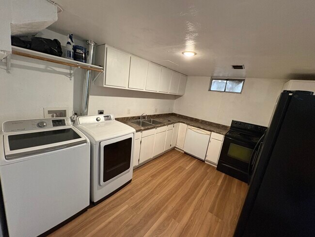 Foto del edificio - 1522 Hall Ave