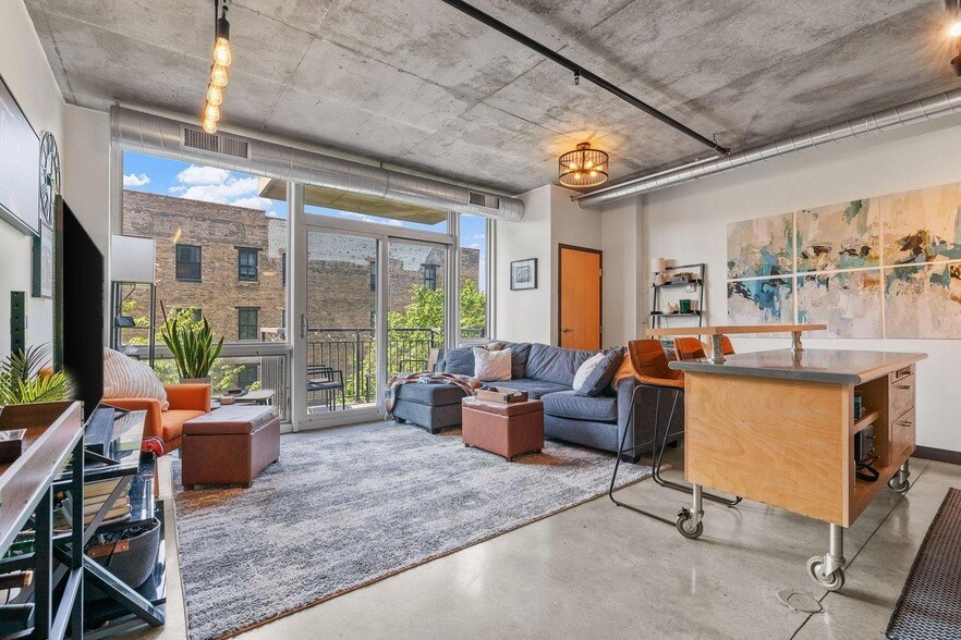 Primary Photo - 730 N 4th St