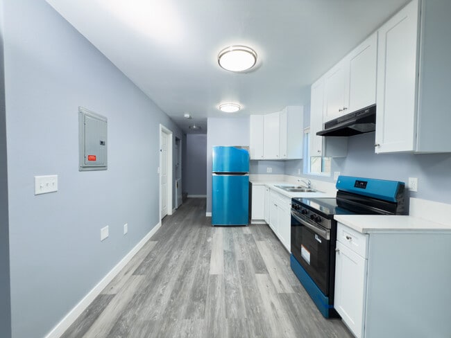 Foto del edificio - 6628-6630 Selfland Ave