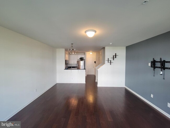 Building Photo - 17026 Beveridge Dr