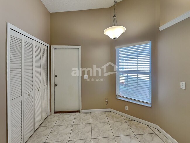 Foto del edificio - 1927 Shannon Lane