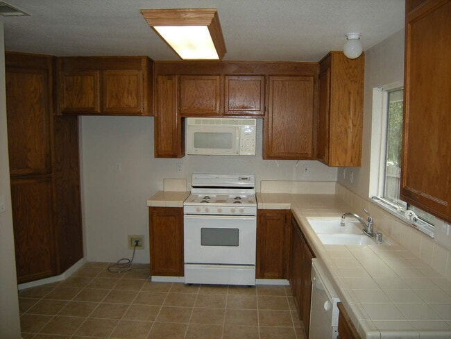 Foto del edificio - Charming 3-bedroom, 2-bathroom home!