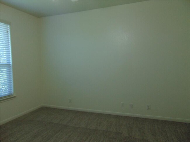 Foto del edificio - 2405 Allred Dr