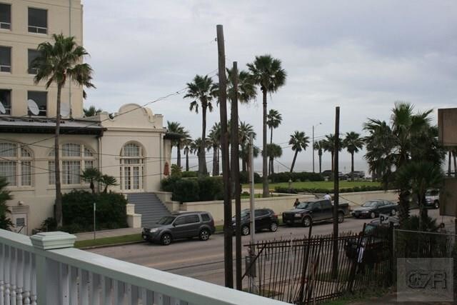 Building Photo - 2101 Bernardo De Galvez Ave