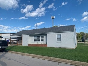 Building Photo - 600 Black St