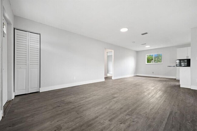 Foto del edificio - 2660 NW 25th St