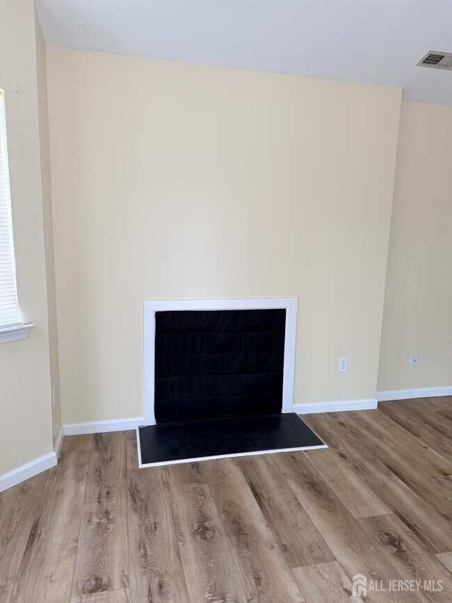 Foto del edificio - 343 Ventnor Ct
