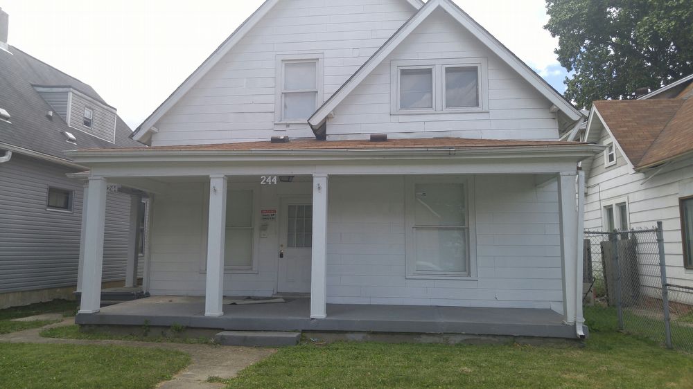 Primary Photo - 244 N Holmes Ave