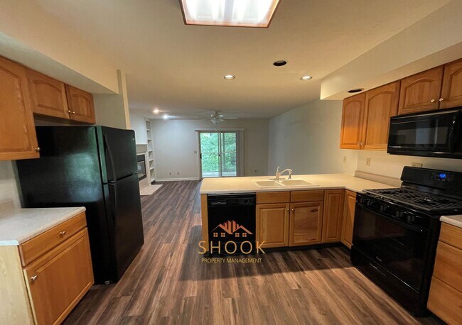 Foto del edificio - Large 3 BR Townhome/Condo