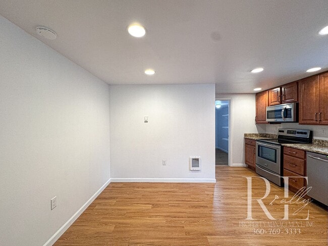 Building Photo - Fully Renovated Lower Unit with Tons of Storage & Extra Parking in Port Orchard