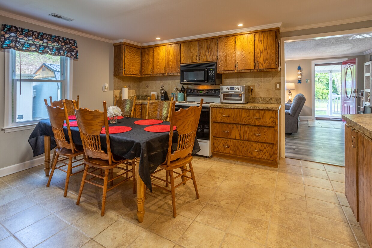 Foto principal - 829 Walton Rd