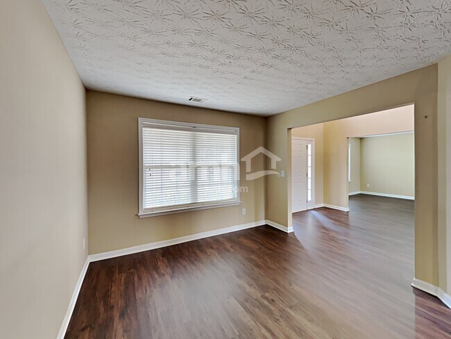 Foto del edificio - 2431 Lance Ridge Way