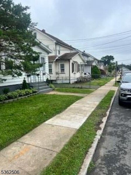 Foto del edificio - 1021 Grandview Ave
