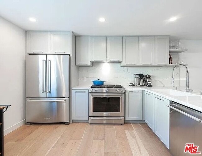 Foto del edificio - 4350 Glencoe Ave