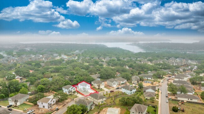 Foto del edificio - 120 Driftwood Hills Way, Georgetown, Texas...