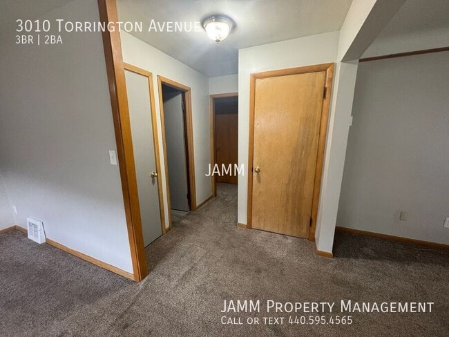 Building Photo - 3010 Torrington Ave