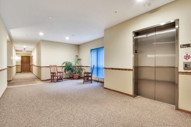 Foto del edificio - 57 E Hattendorf Ave