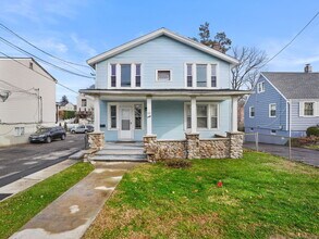 Building Photo - 140 Stuart Ave