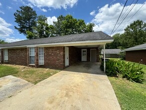 Building Photo - 10A Woodcreek Way SW