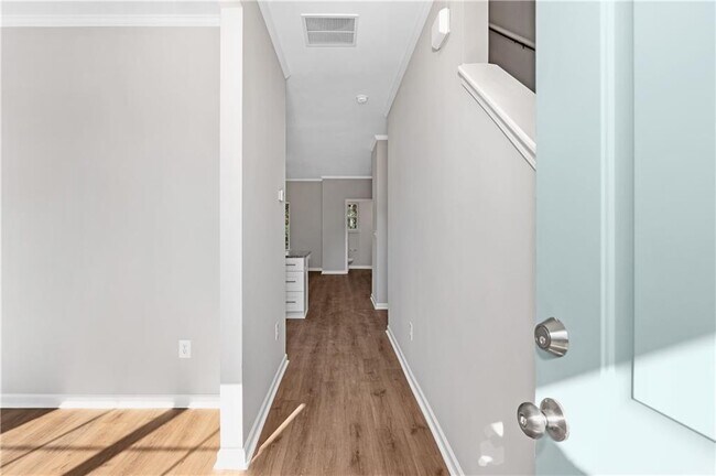 Foto del edificio - 2840 Laurel Ridge Cir